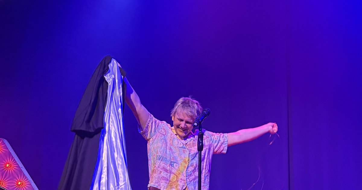 Josh Thomas at L'Olympia Montreal