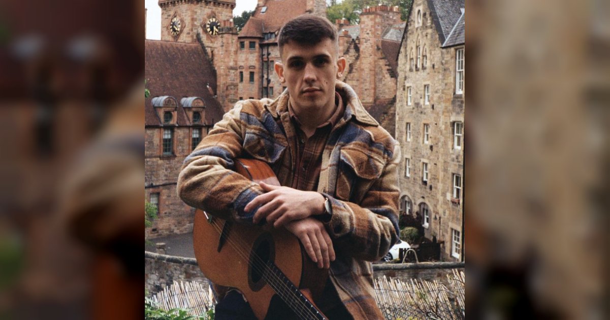 Sam Shackleton at Petit Campus