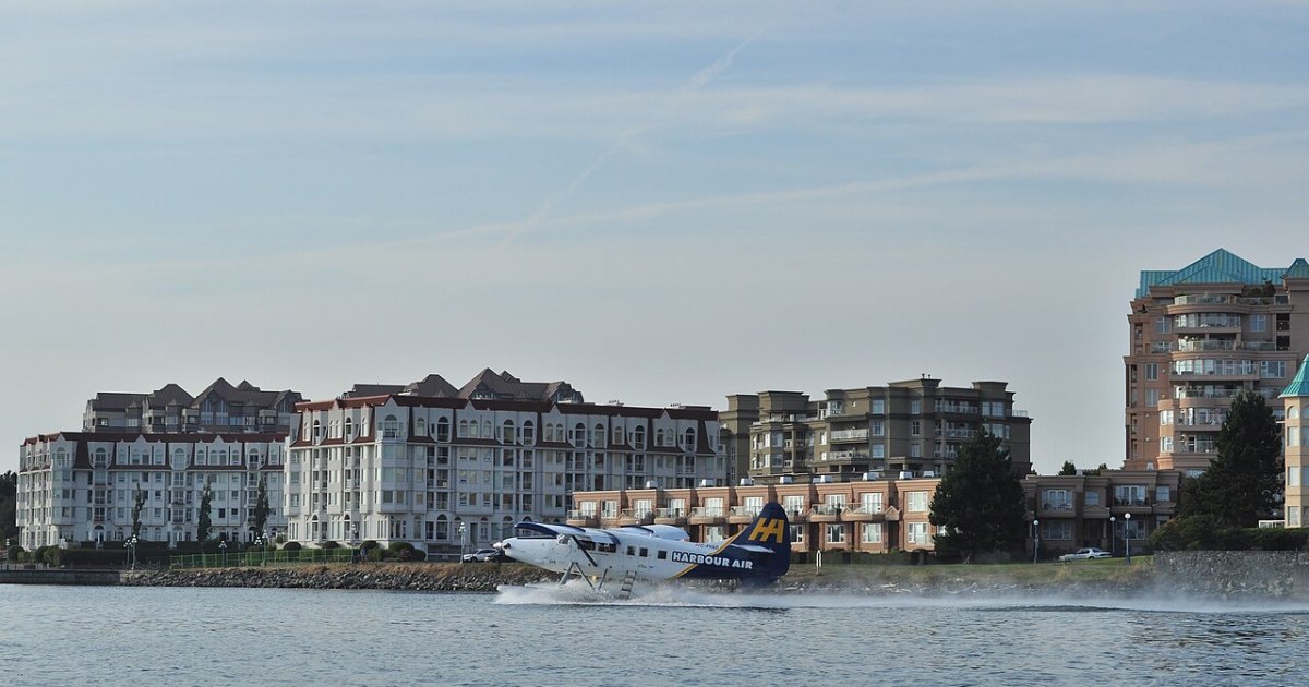Victoria Panorama Seaplane Tour with Harbour Air