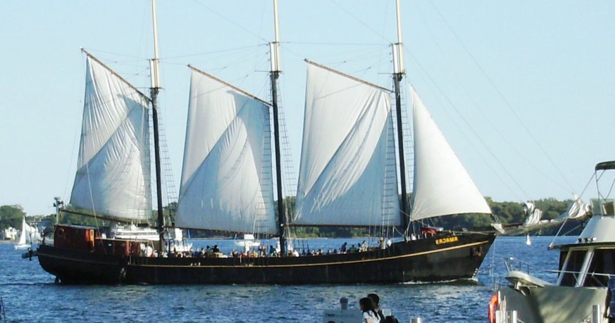 Toronto: Tall Ship Kajama Harbour Cruise