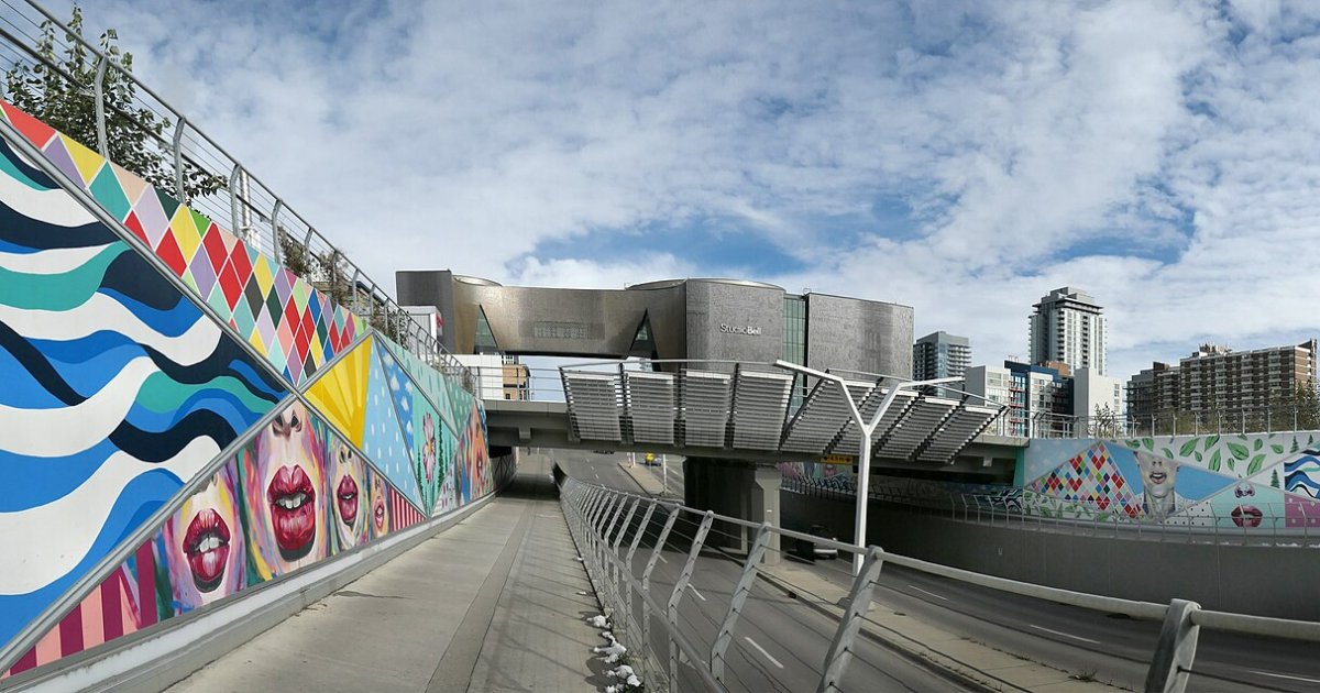 3-Hour Street Art and Craft Beer Tour of Calgary