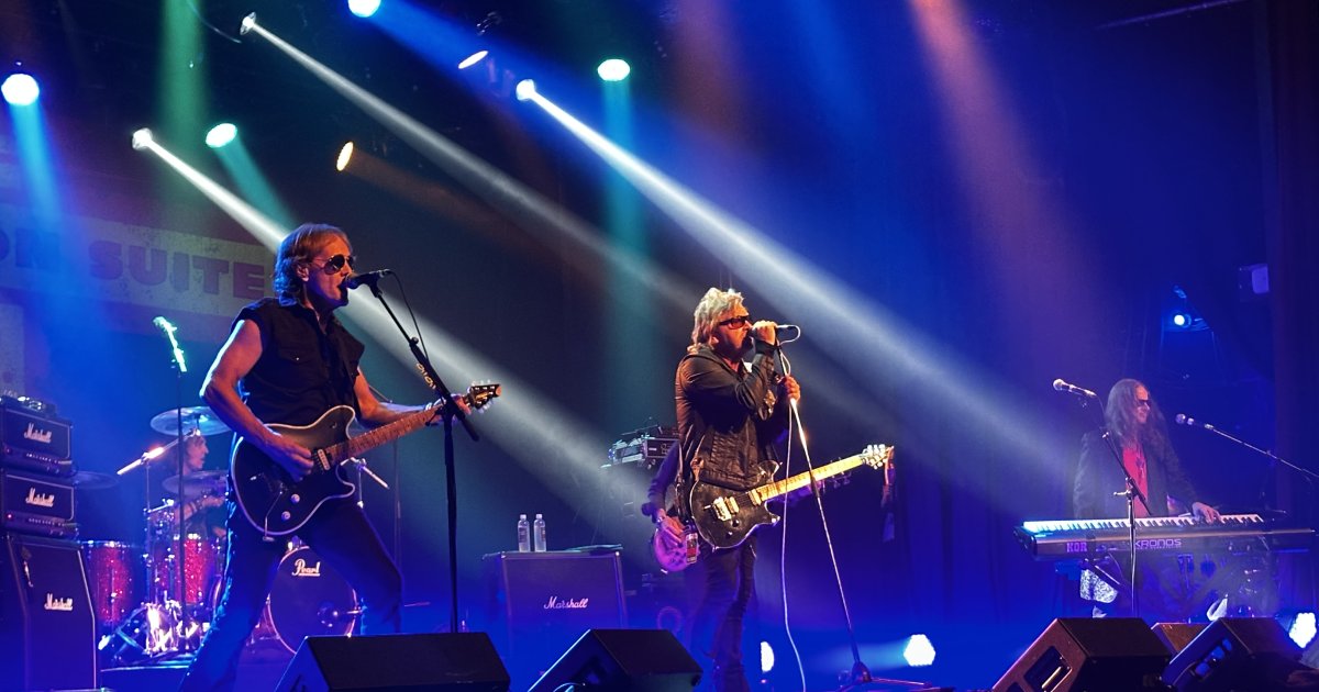 Honeymoon Suite & Headpins at Agora du Port de Québec