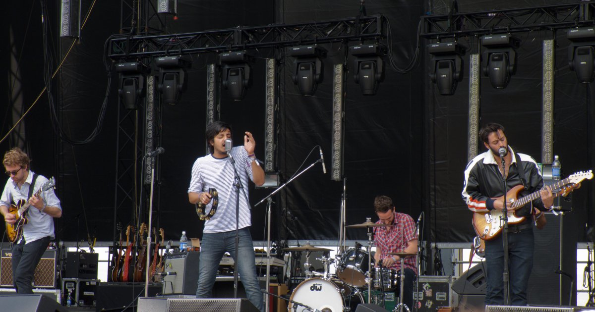 Young The Giant with Cold War Kids & Almost Monday — Victory Garden Tour