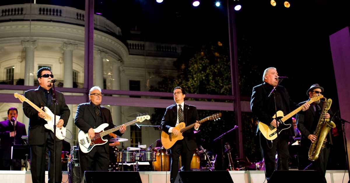 Los Lobos with Los Lonely Boys