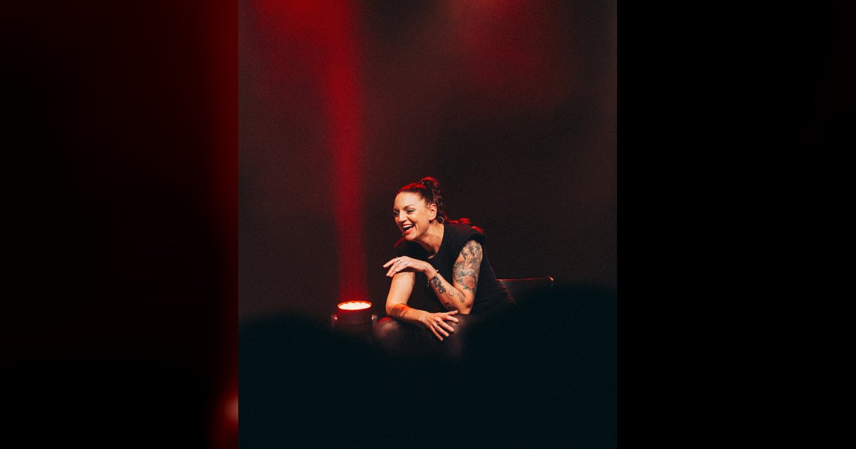 Laura Calu at L'Olympia