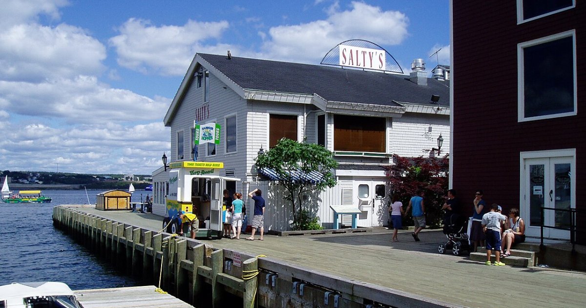Halifax Harbourfront Small Group Food Walking Tour