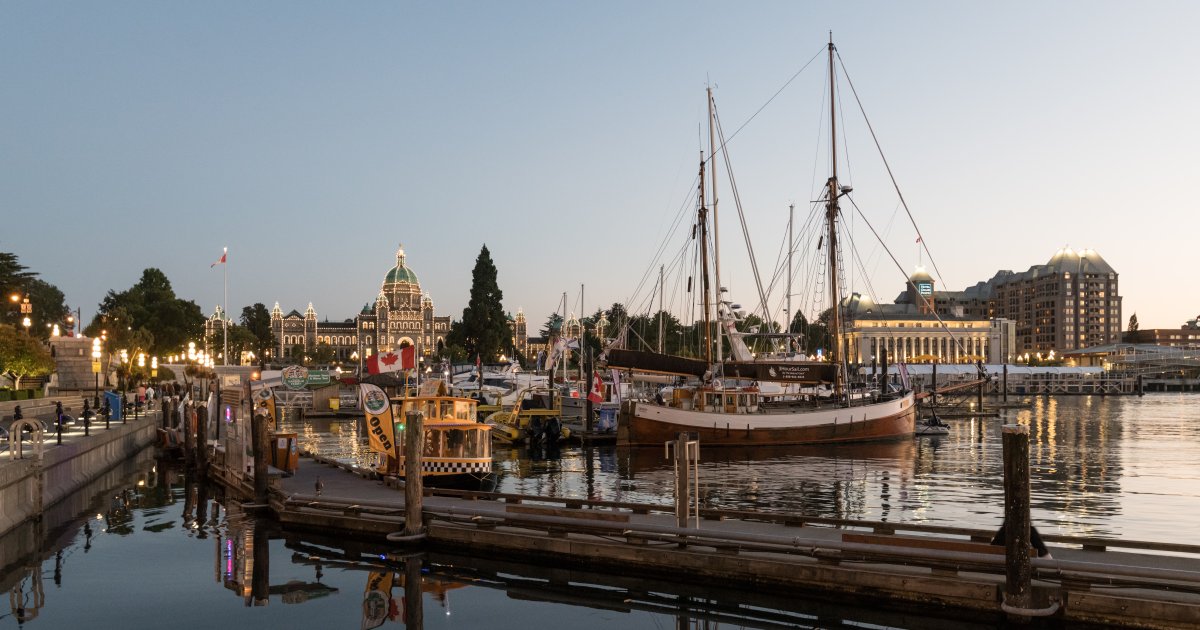 2.5-Hour Tips-Based Walking Tour of Victoria