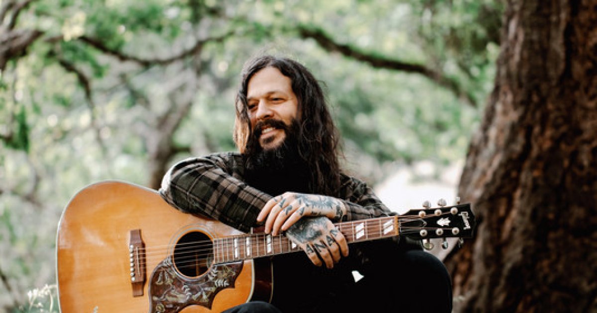 Shawn James at Hollywood Theatre