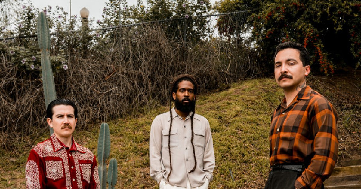 Thee Sacred Souls at Freedom Mobile Arch