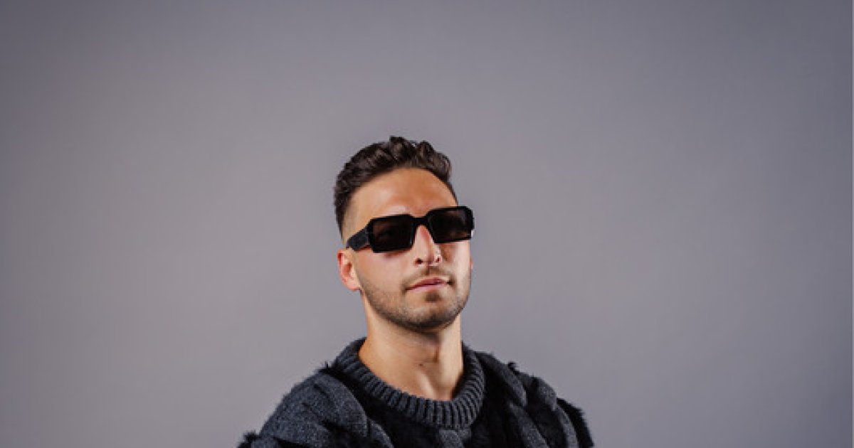 Matt Sassari Live