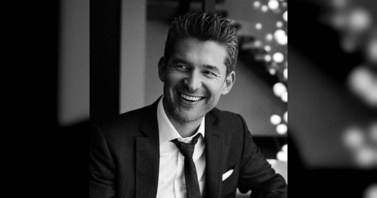 Matt Dusk - A Very Sinatra Christmas at the Elgin & Winter Garden Theatres