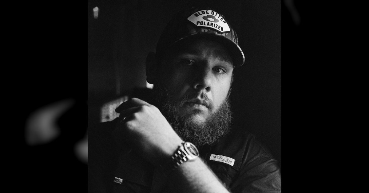 Luke Combs at Commonwealth Stadium