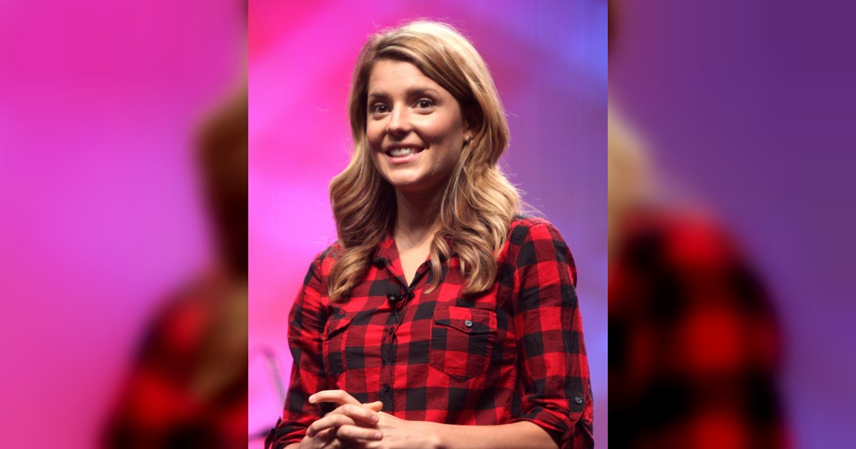 Grace Helbig at Club Soda